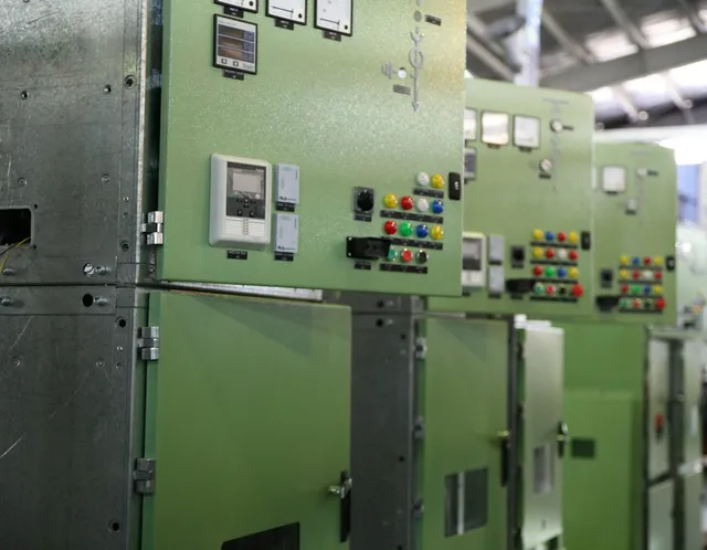 Air-cooled servo voltage stabilizer, indoor installation